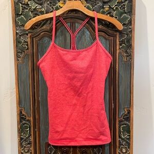 Lululemon Athletic Top with shelf bra Women’s Size 6